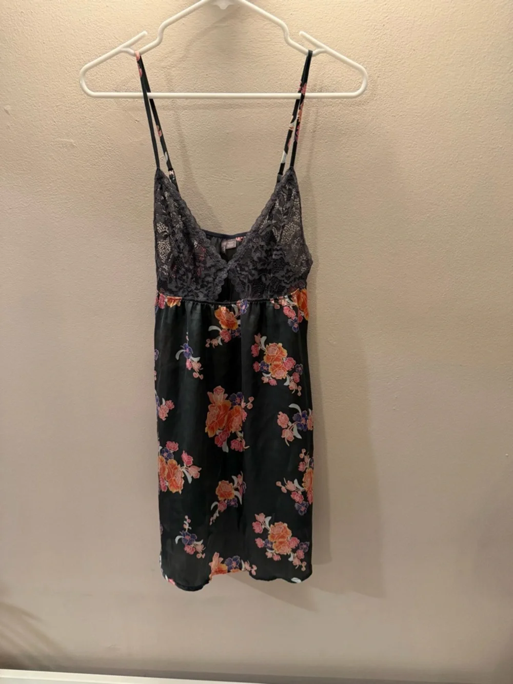 Chelsea28 Floral Lace Trim‎ Chemise Nightgown Black Satin Sleep Dress Small
